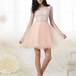 Damas Party Dress in XS NWT BRAND NEW